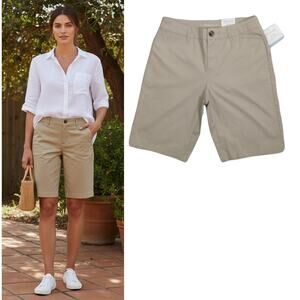 Croft & Barrow Secretly slimming Bermuda shorts Women's Size 6  Khaki Mid Rise